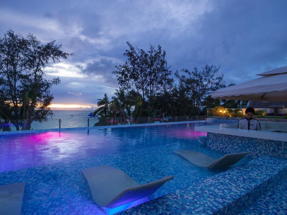 Glo'S Space Boracay Dmall By Tripzyfun Balabag  Esterno foto