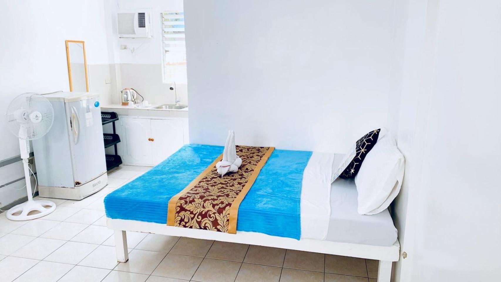 Glo'S Space Boracay Dmall By Tripzyfun Balabag  Esterno foto